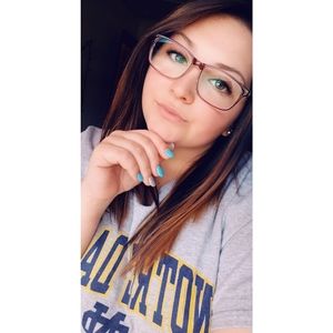 Meet your Posher, Karlee